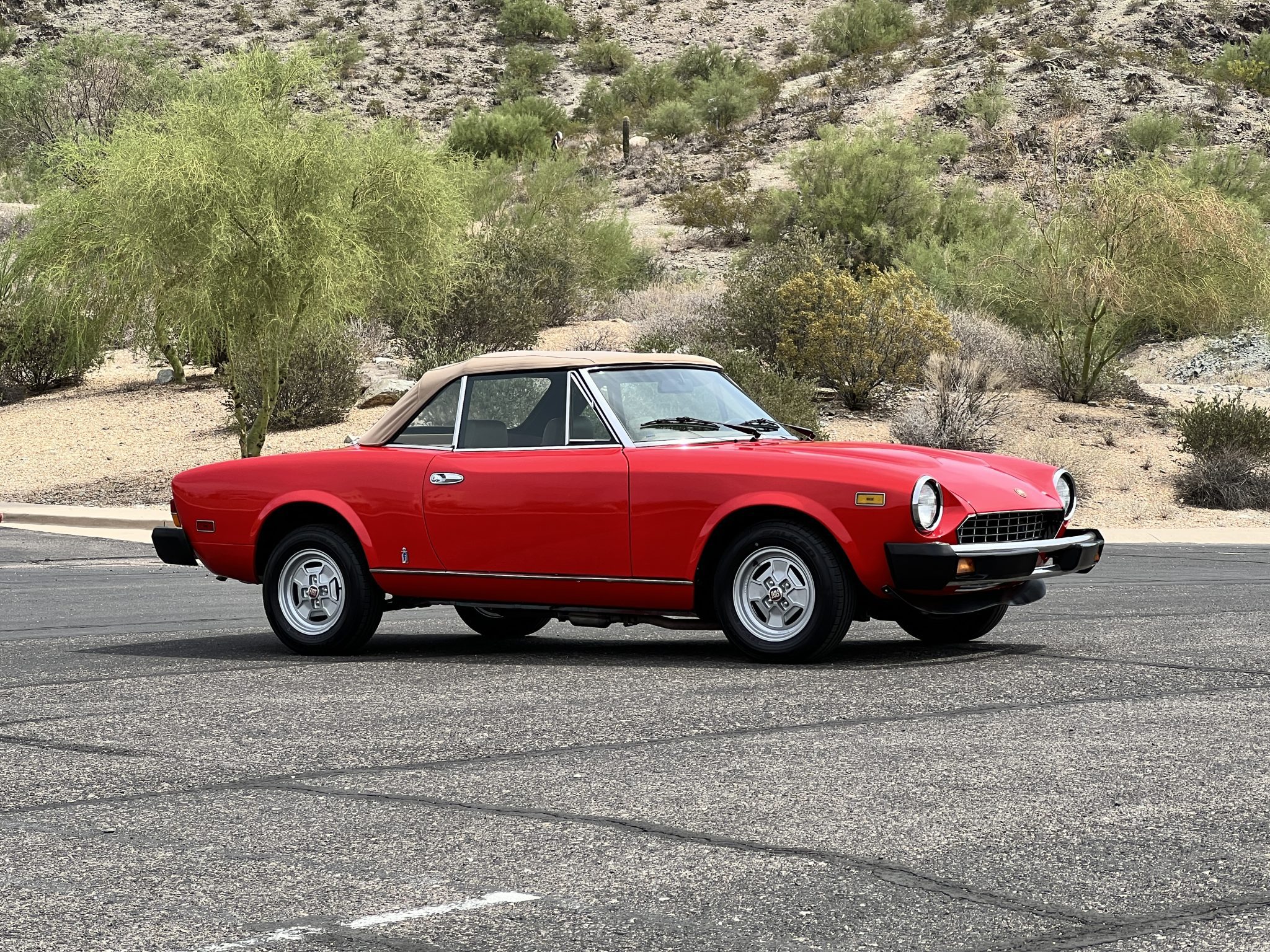 1981 Fiat Spider 2000 Classic Promenade