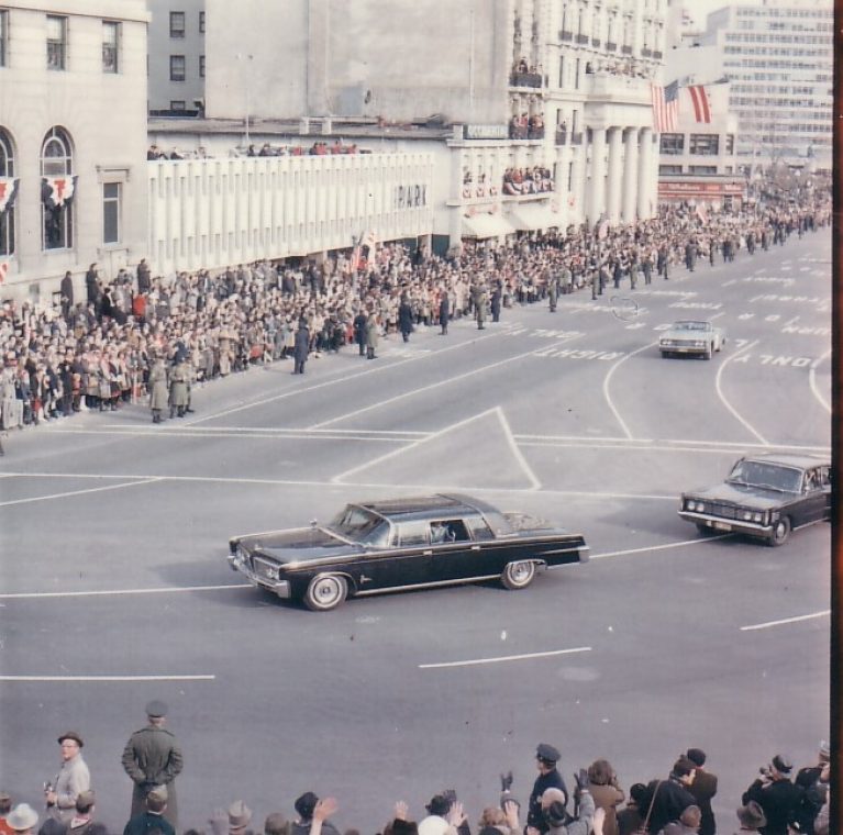 Crown Imperial Ghia Limousine Classic Promenade