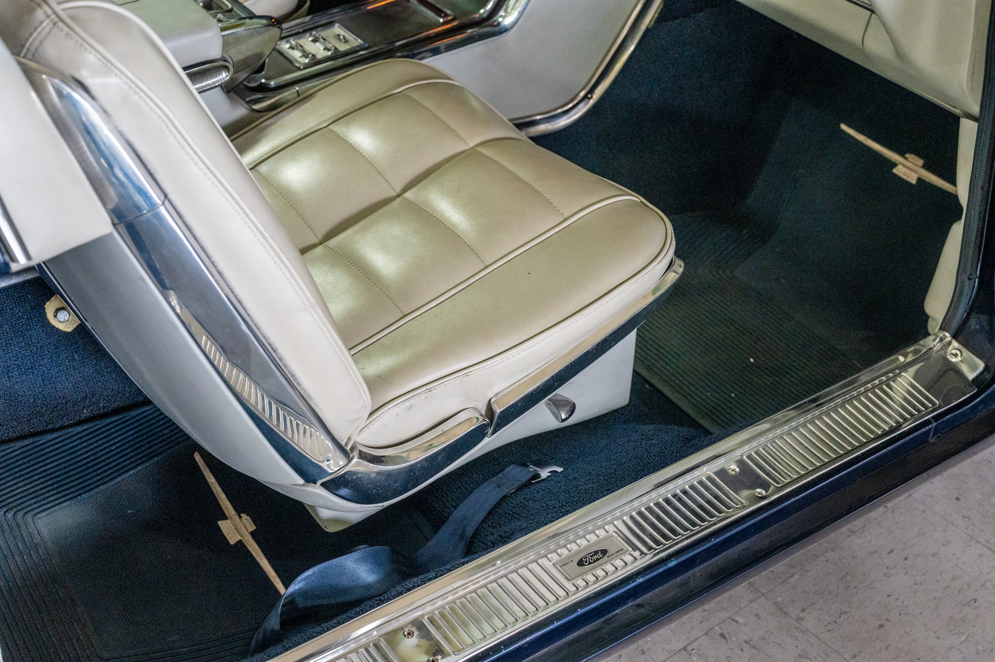 65 thunderbird back seat 65 thunderbird back seat