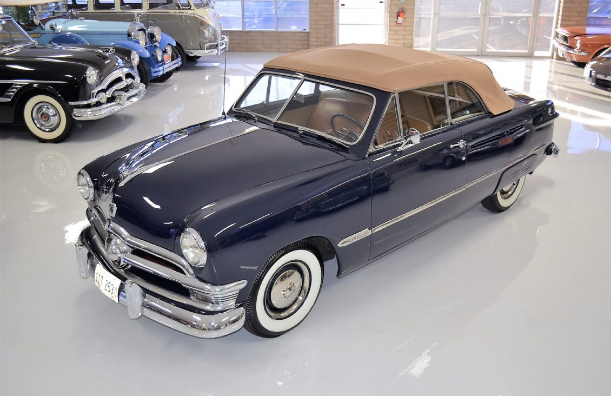 1950 Ford Custom DeLuxe - Classic Promenade