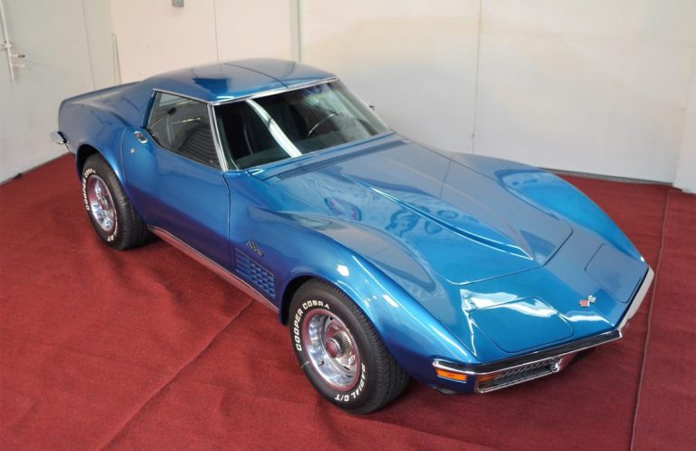 1972 Chevy Corvette - Classic Promenade