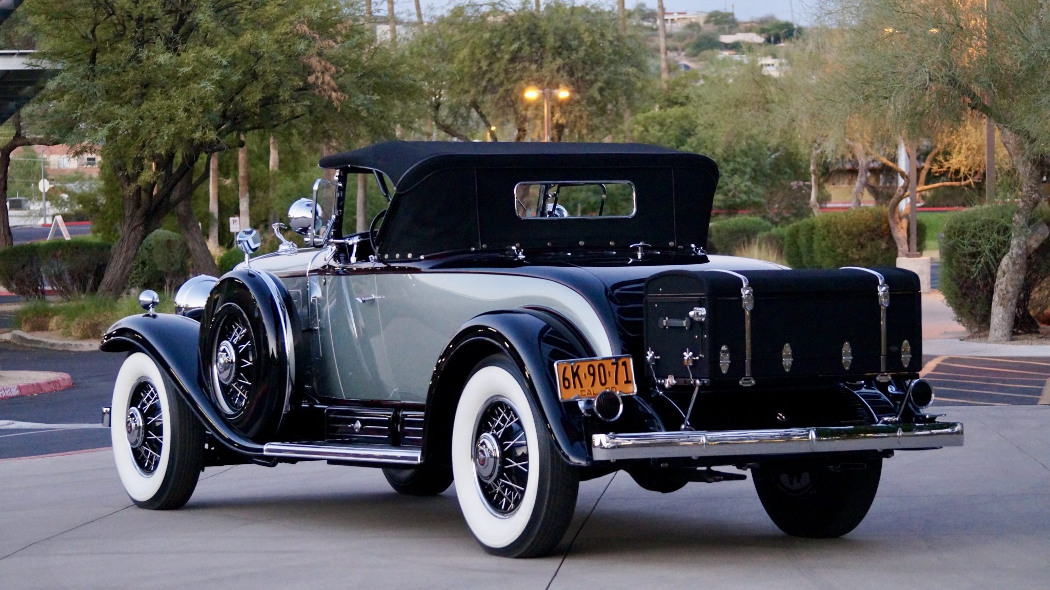 1930 Cadillac Series 452 V16 Roadster - Classic Promenade