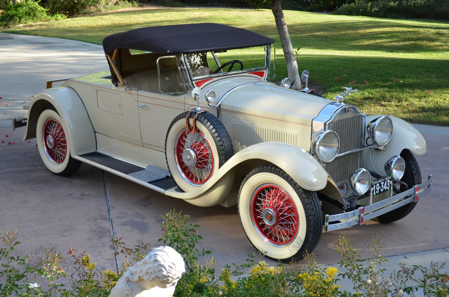 1929 Packard Custom Eight 640 Runabout - Classic Promenade