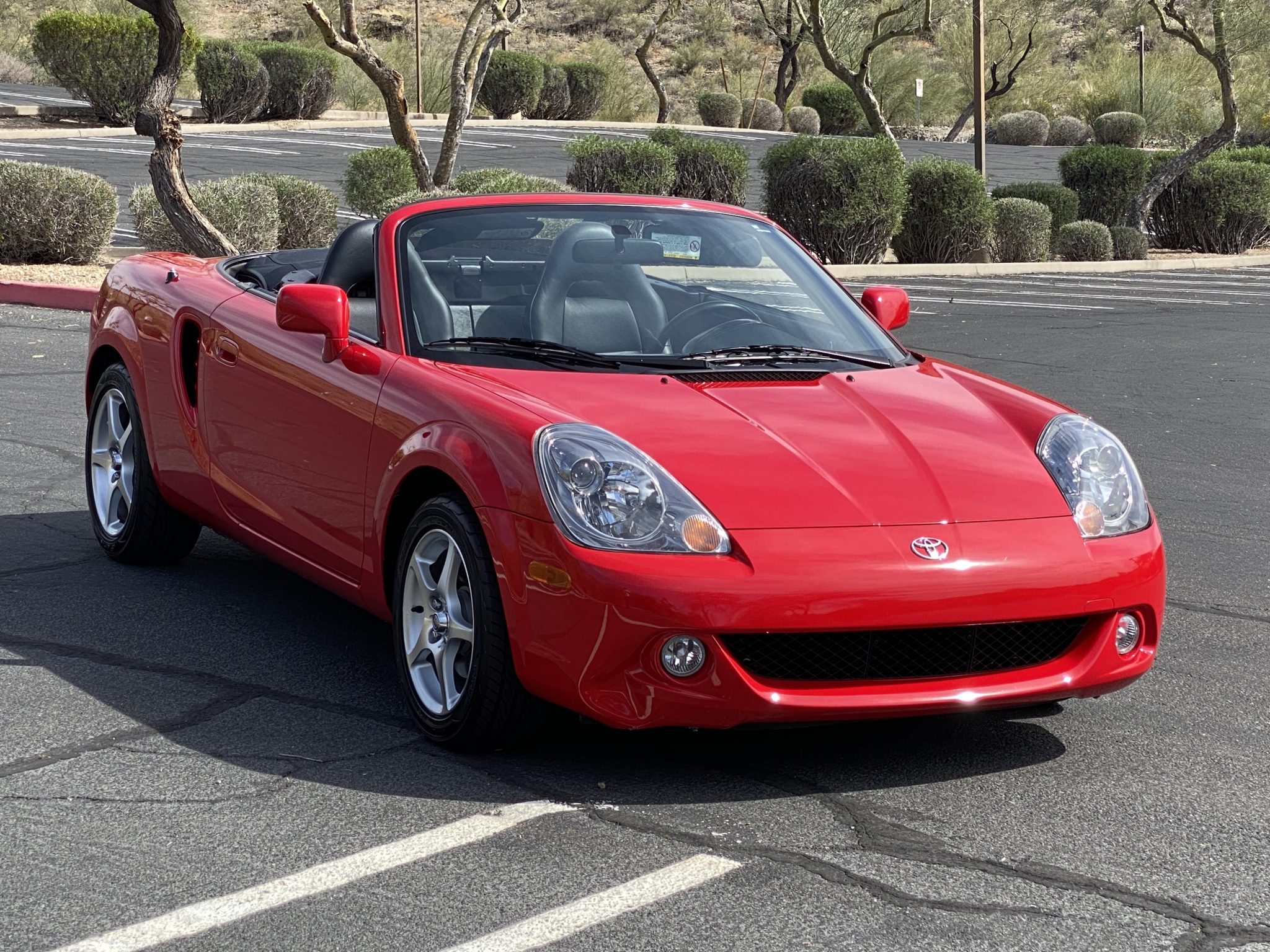 mr2 spyder with non color matched hardtop