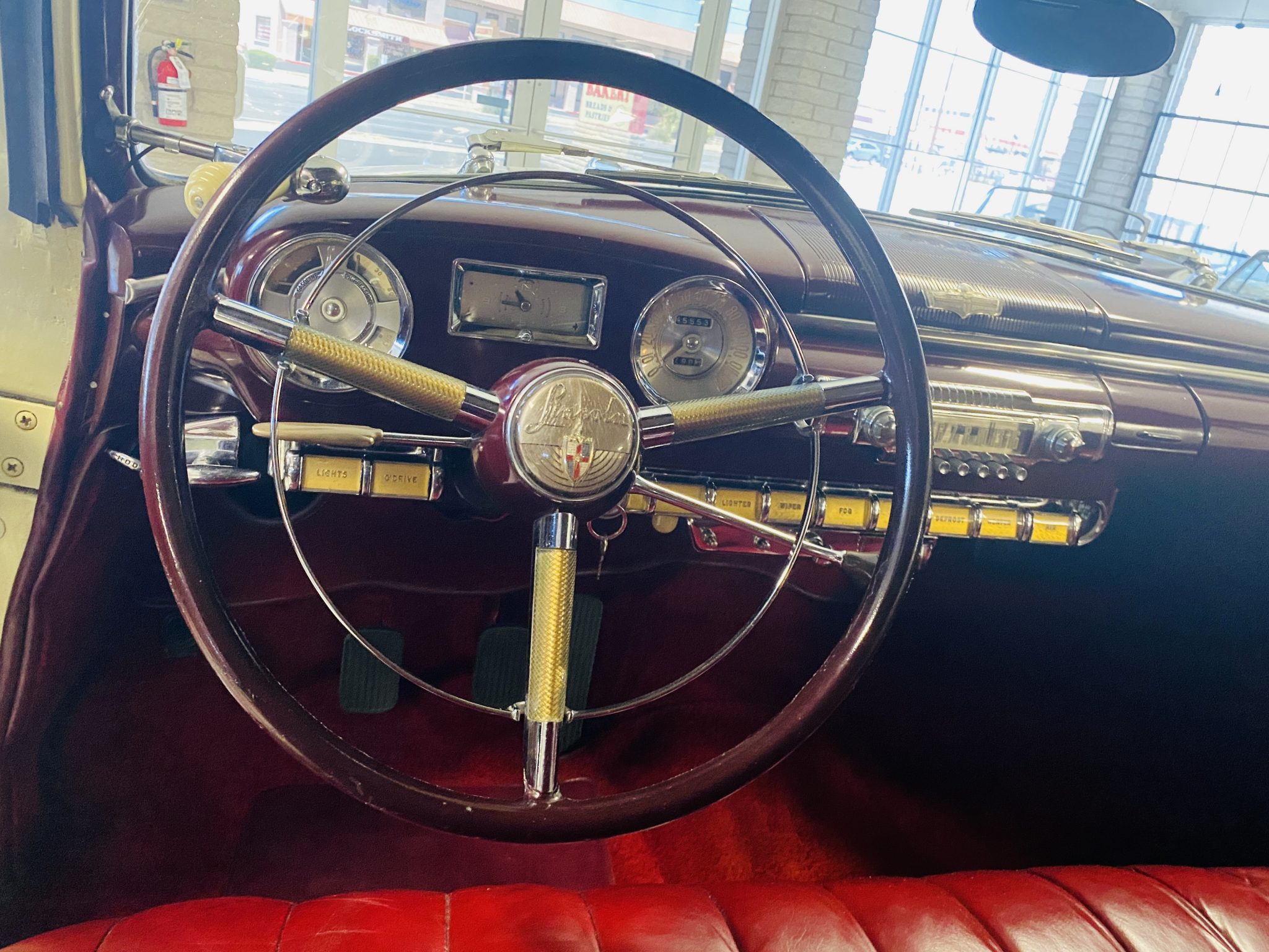 1949 Lincoln Cosmopolitan Convertible - Classic Promenade