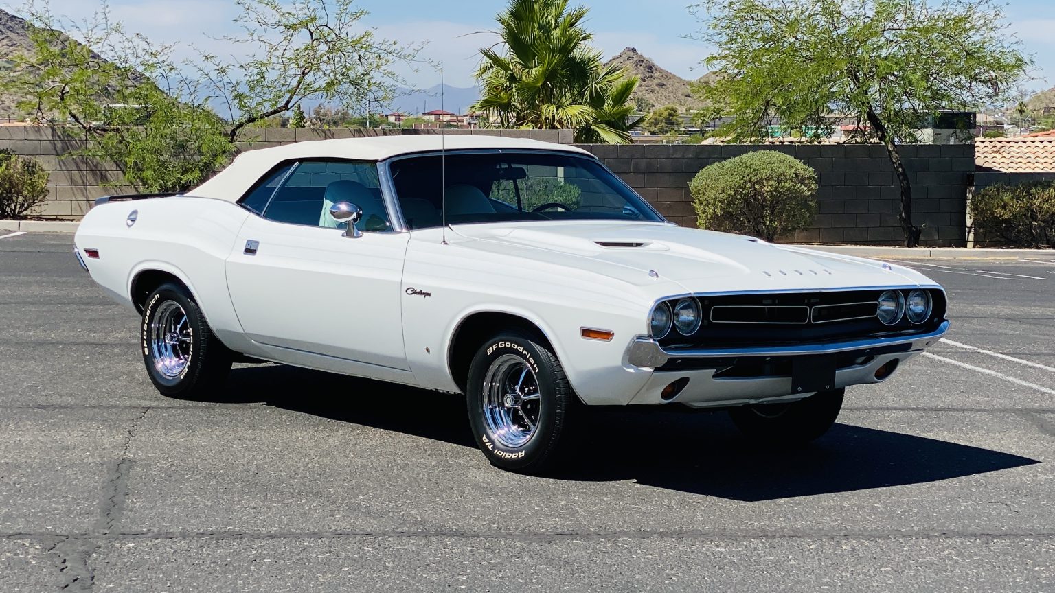 1971 Dodge Challenger Convertible - Classic Promenade