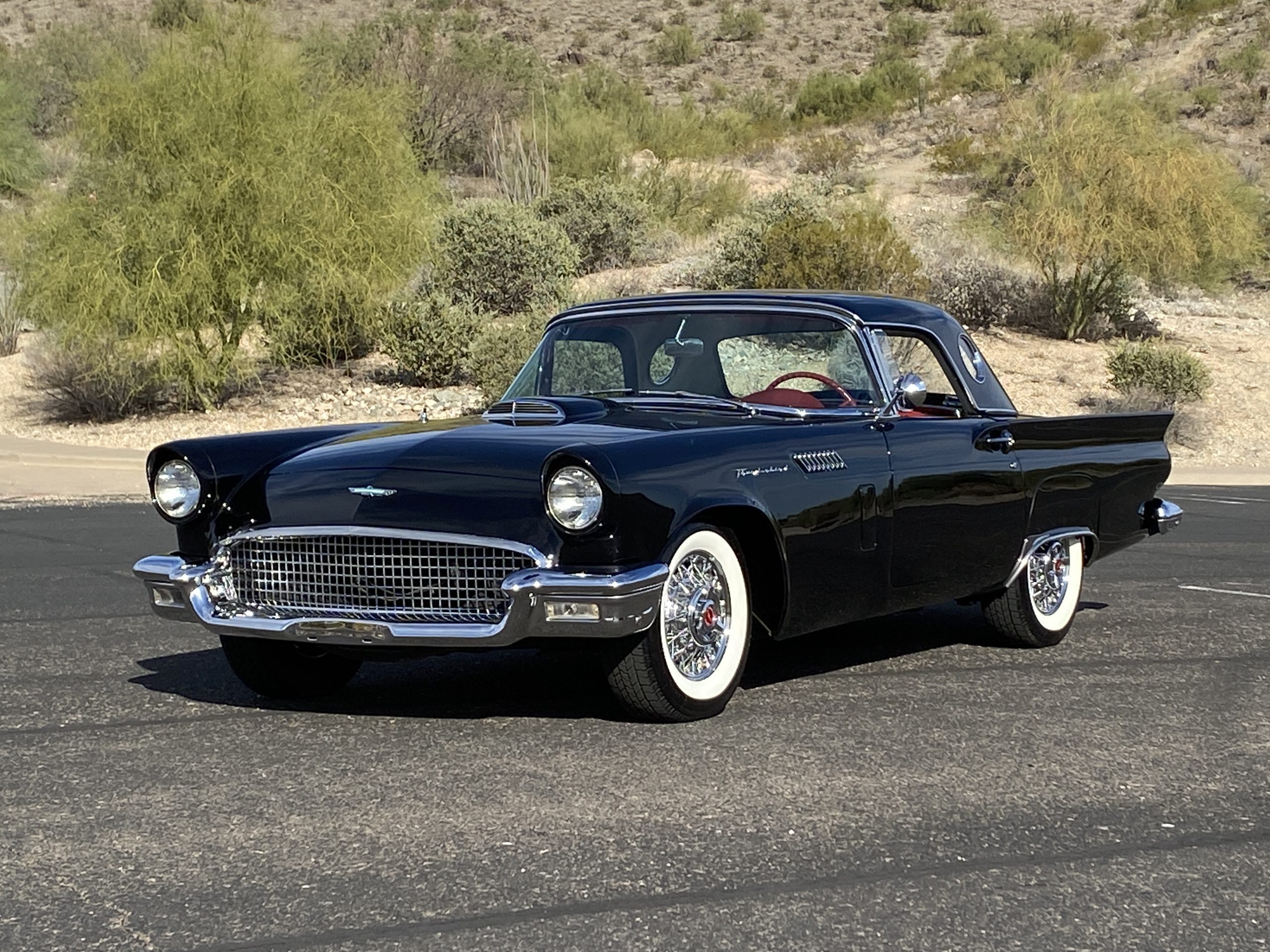 1957 Ford Thunderbird - Classic Promenade