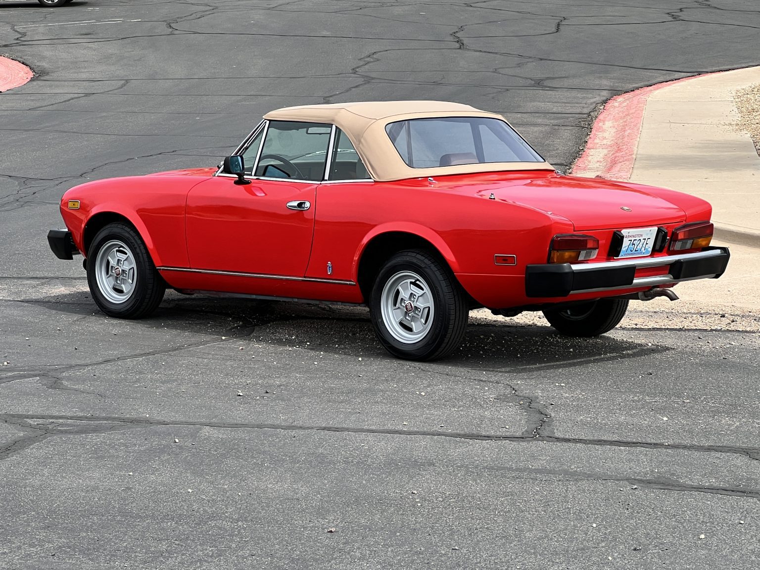 1981 Fiat Spider 2000 - Classic Promenade