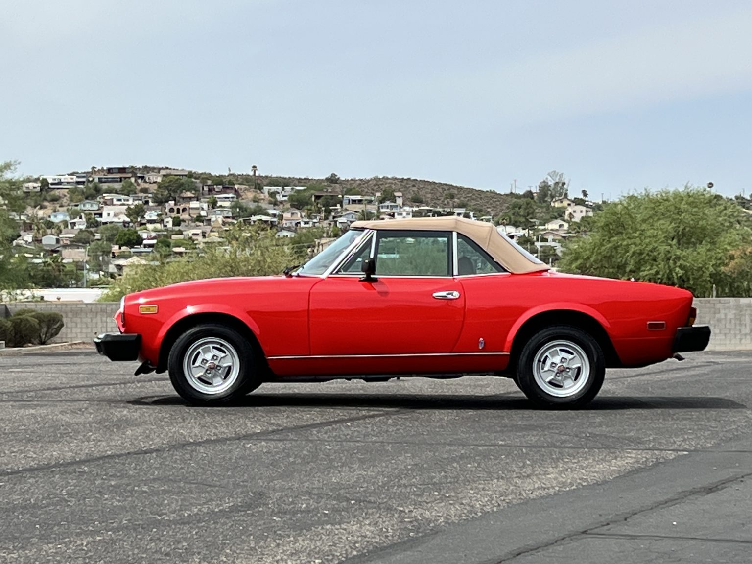 1981 Fiat Spider 2000 - Classic Promenade