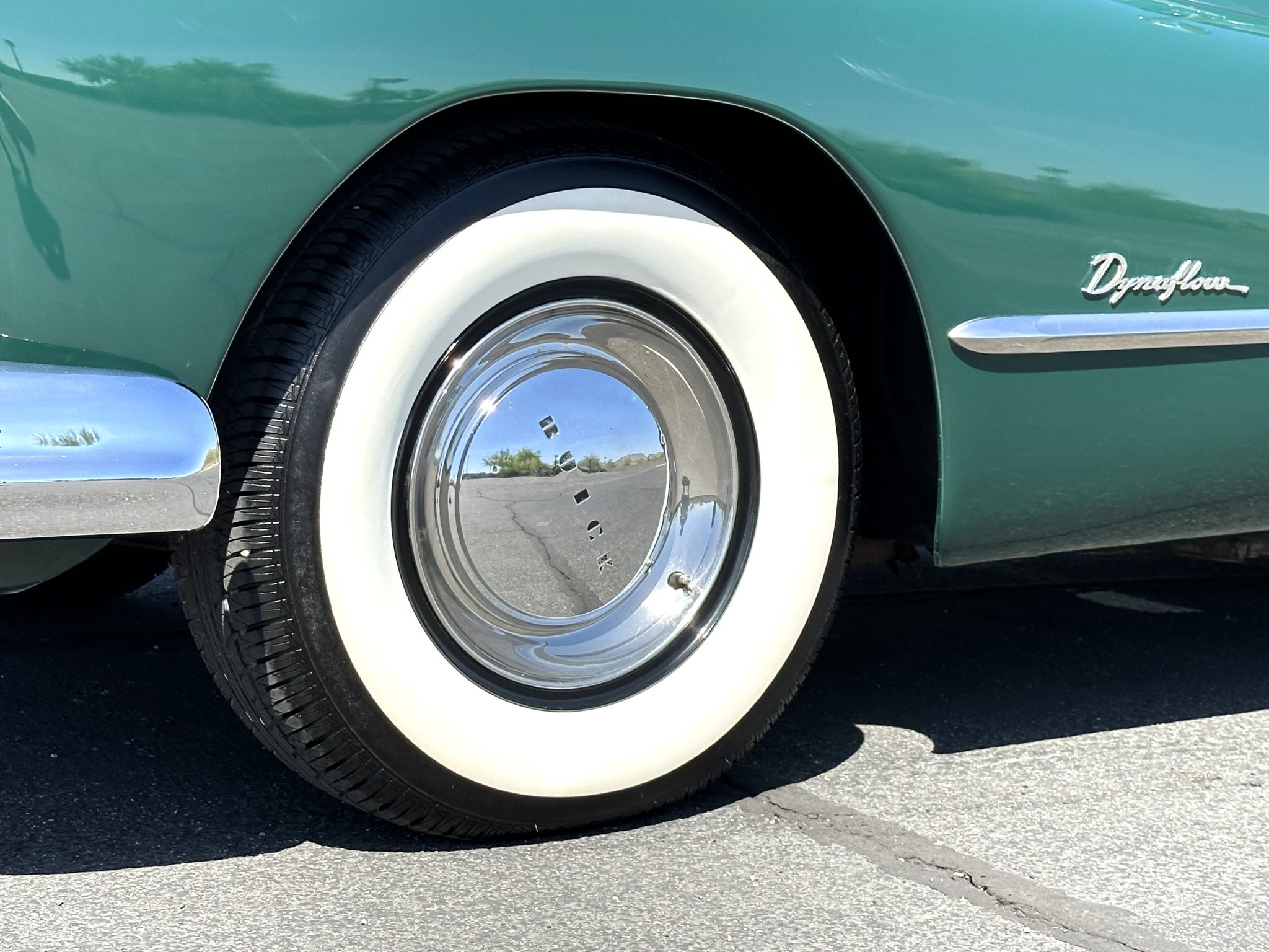 1948 Buick Roadmaster Series 70 Sedanet - Classic Promenade