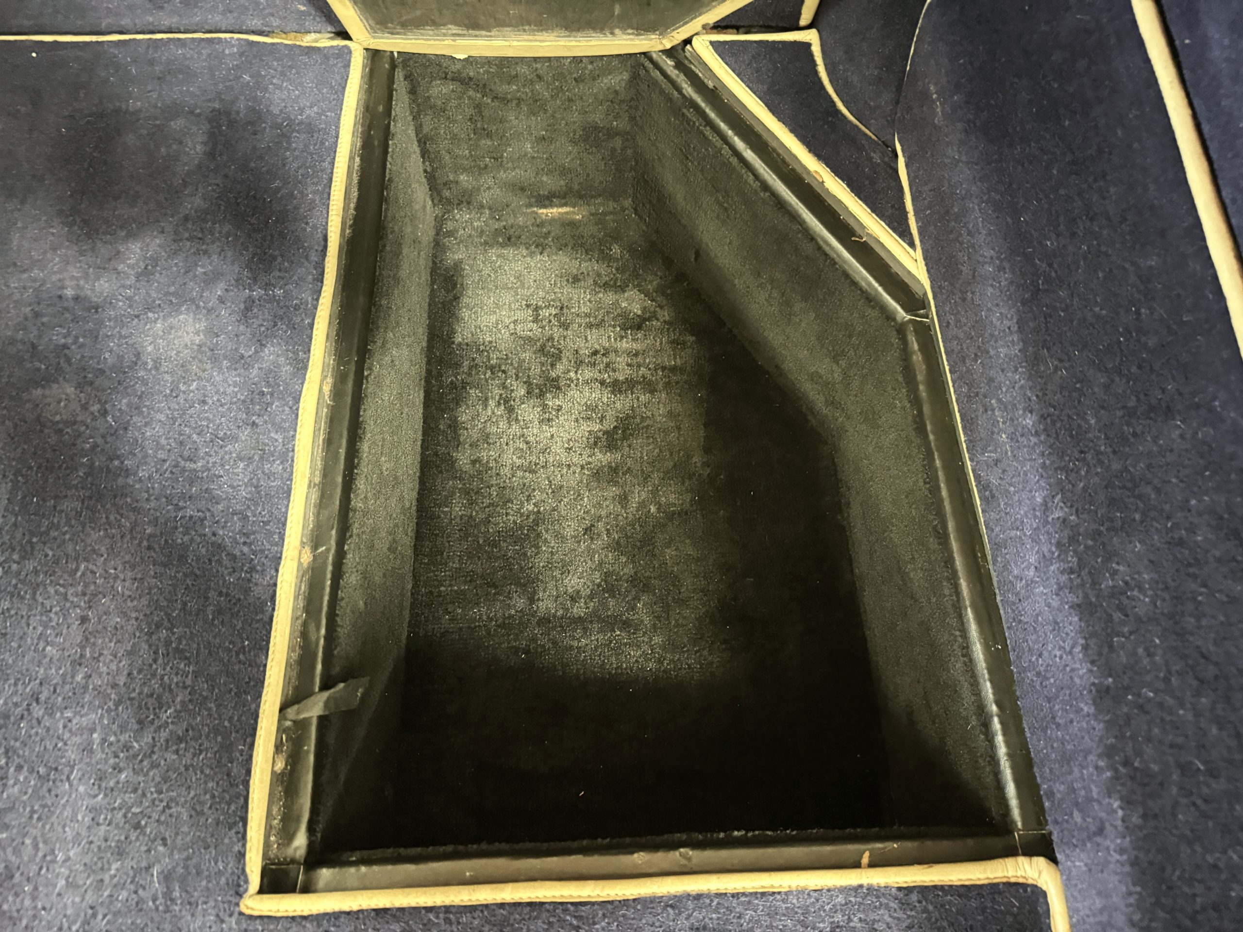 20251013 200402059 iOS 20251013 200402059 iOS