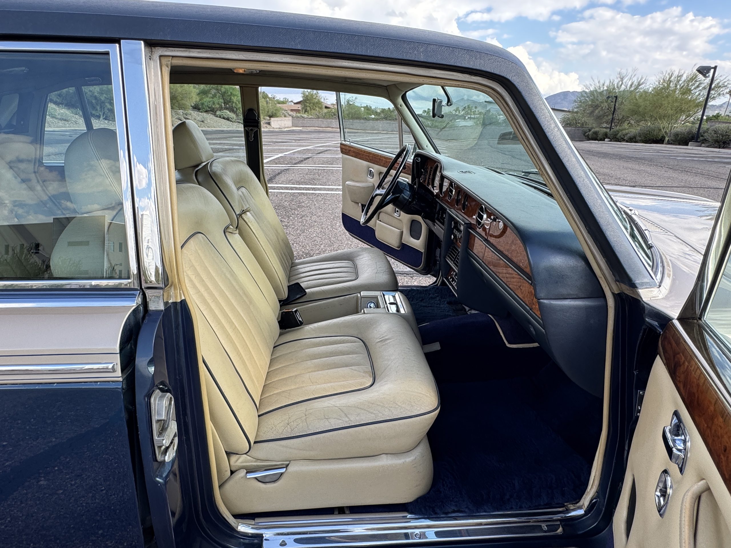 20251013 222140381 iOS 20251013 222140381 iOS