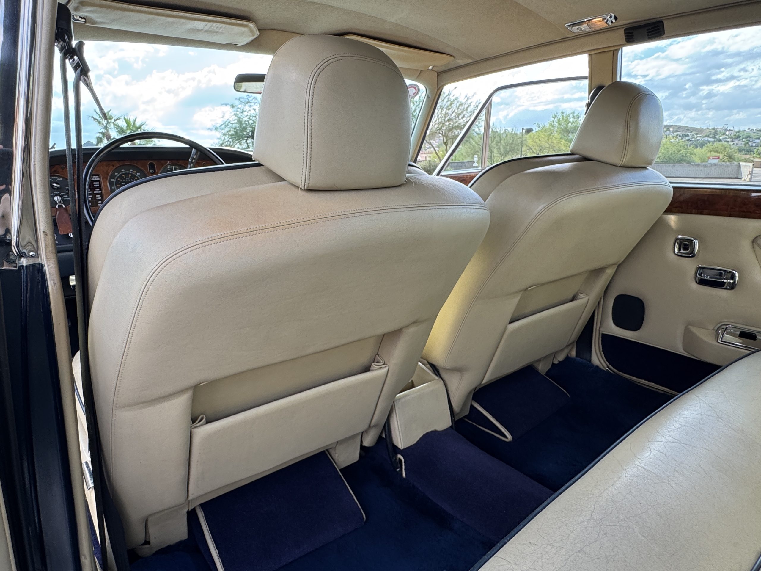 20251013 222231024 iOS 20251013 222231024 iOS