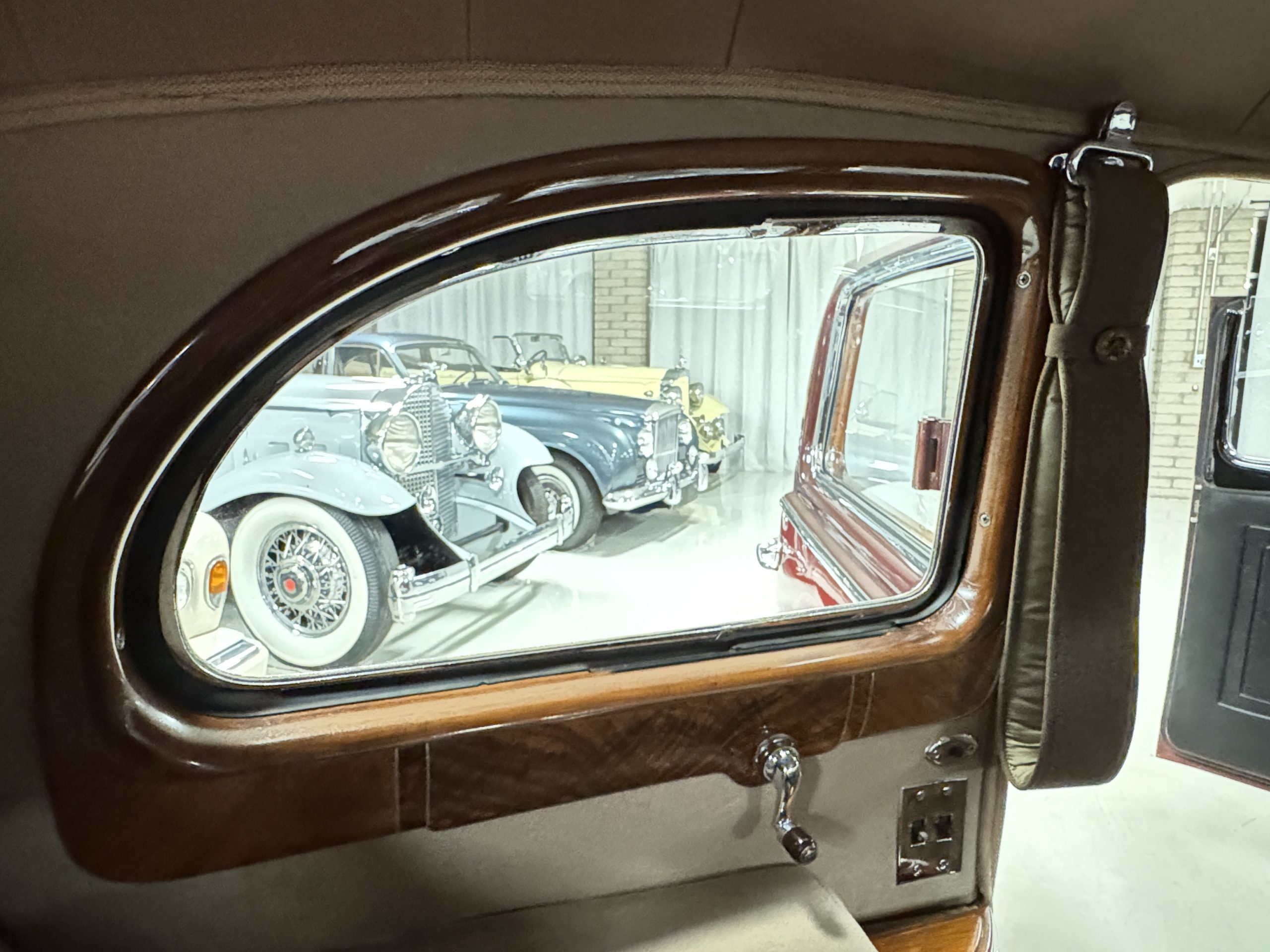 20251216 011732068 iOS 20251216 011732068 iOS