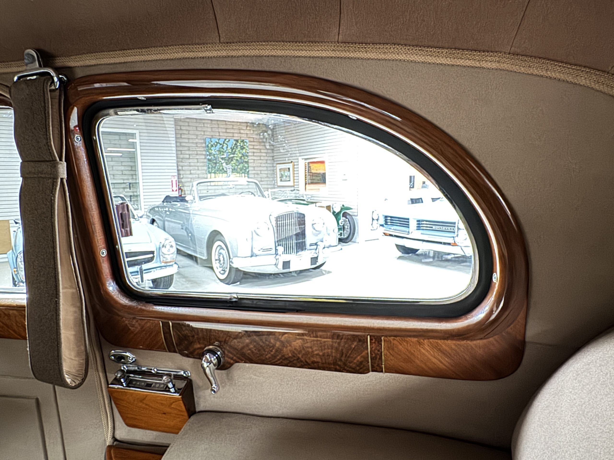 20251216 011748555 iOS 20251216 011748555 iOS